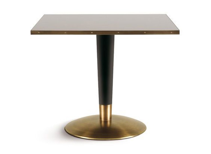 咖啡店休閑區(qū)簡約不銹鋼實木桌子