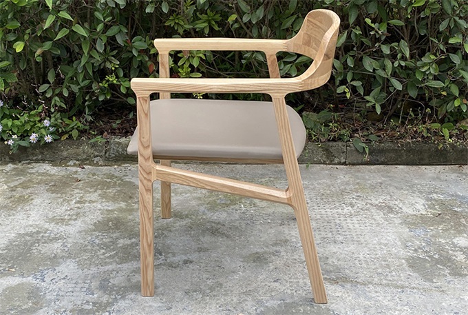 企業(yè)食堂現(xiàn)代簡約實木扶手靠背椅