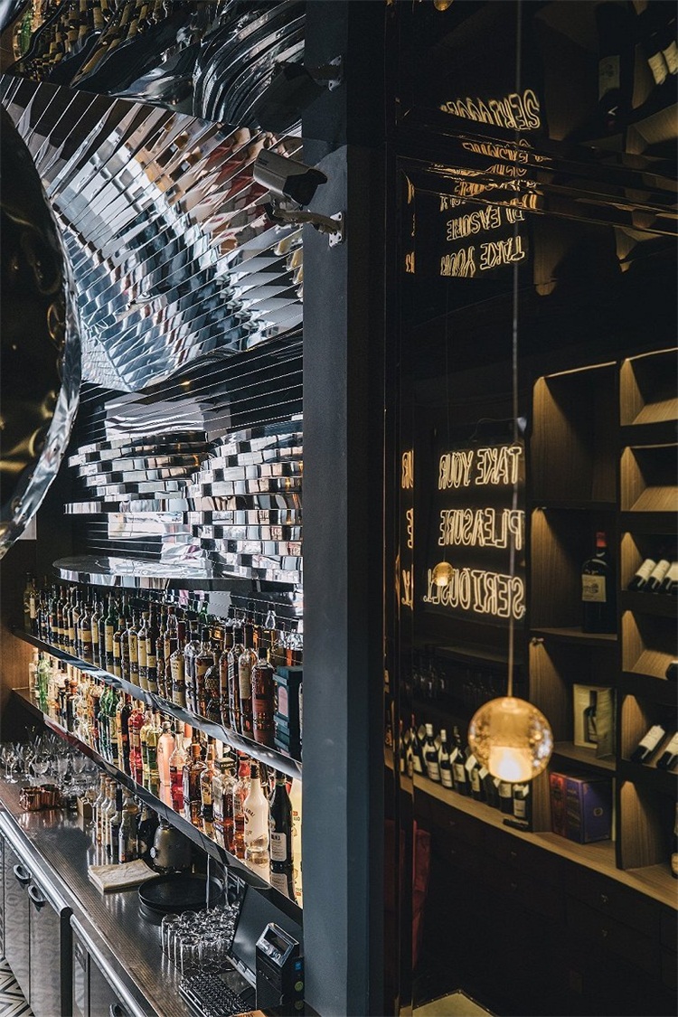 酒吧空間設(shè)計(jì)效果圖